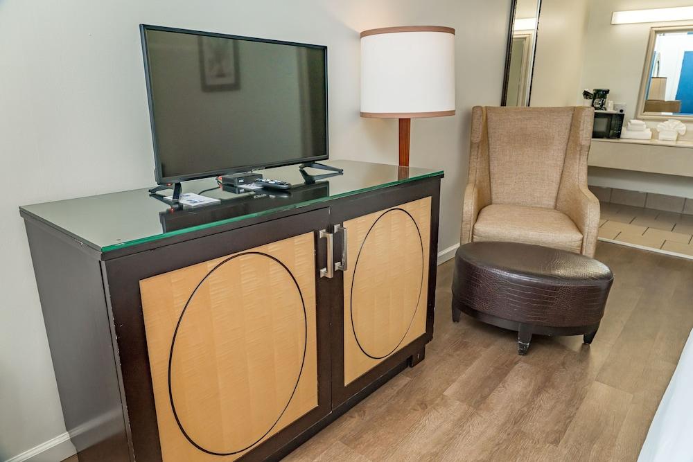 Travelers Inn photo 6