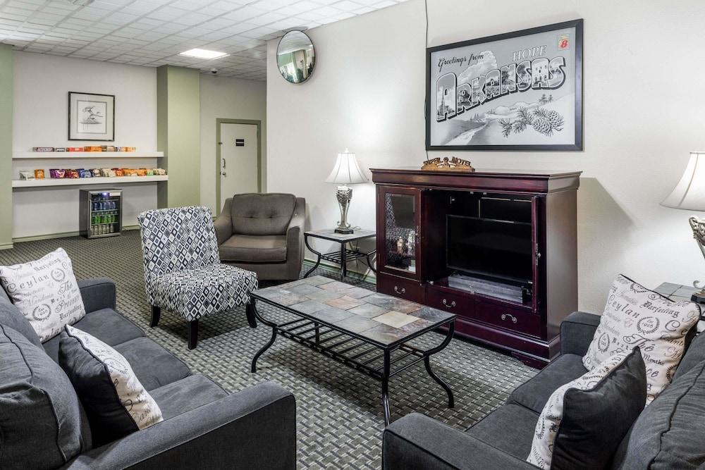 Super 8 by Wyndham Hope photo 18