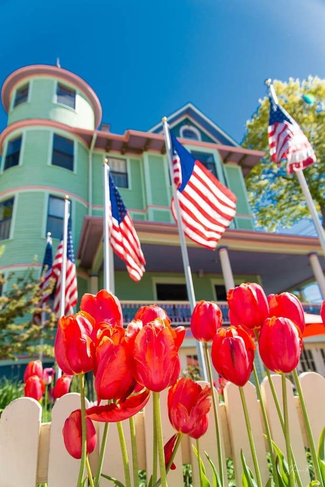 Inn on Mackinac photo 13