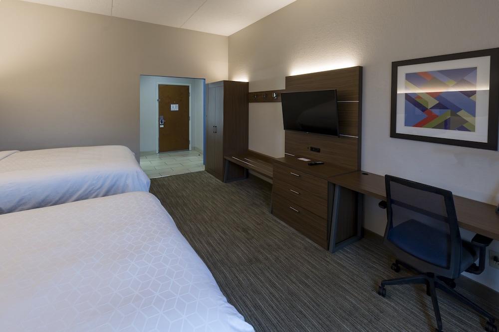 Holiday Inn Express Hotel & Suites Hillview by IHG photo 13