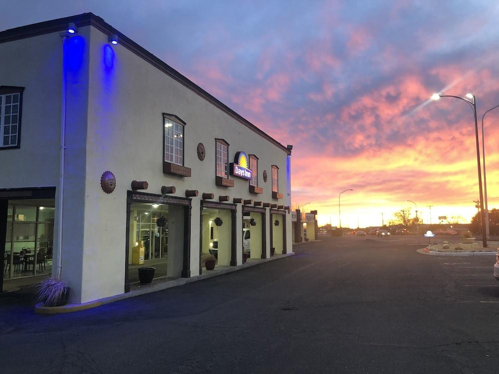 Days Inn by Wyndham Santa Fe New Mexico photo 1