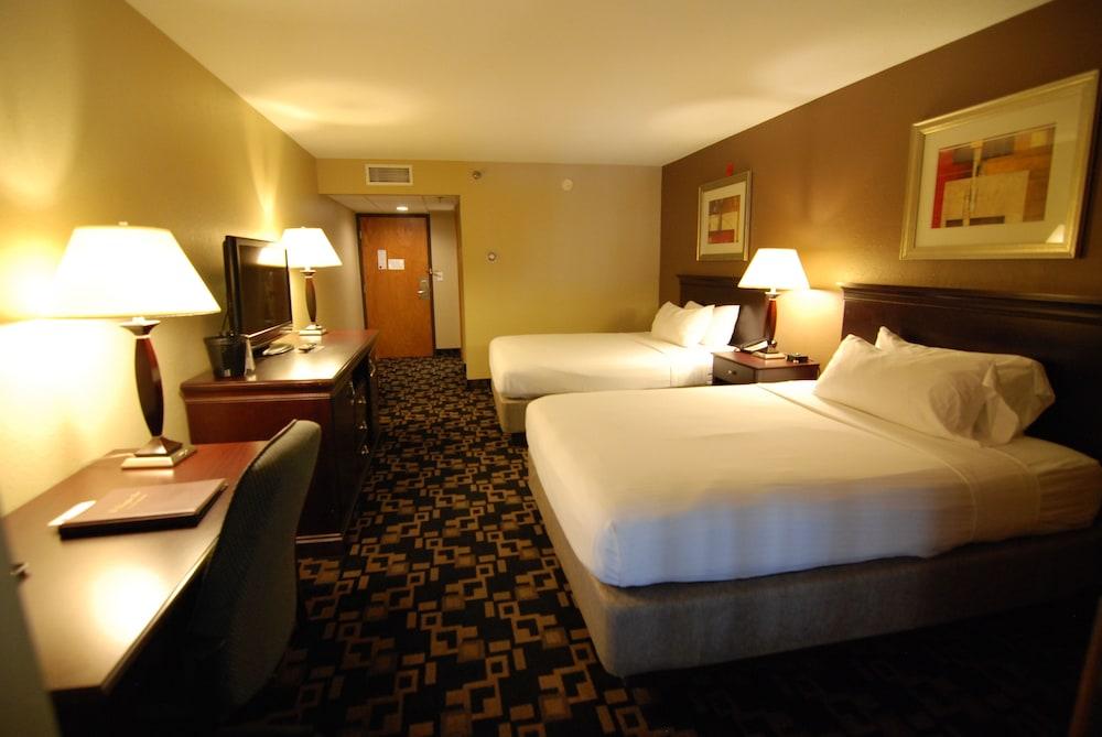 Express Suites Riverport Inn & Suites photo 24