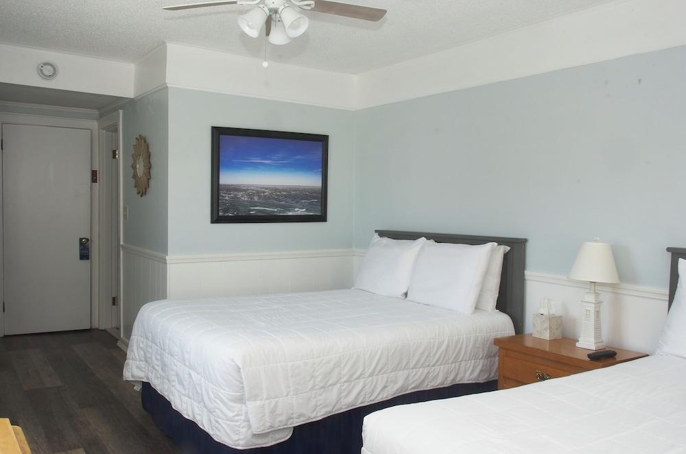 Vineyard Harbor Motel - Private Beach photo 79