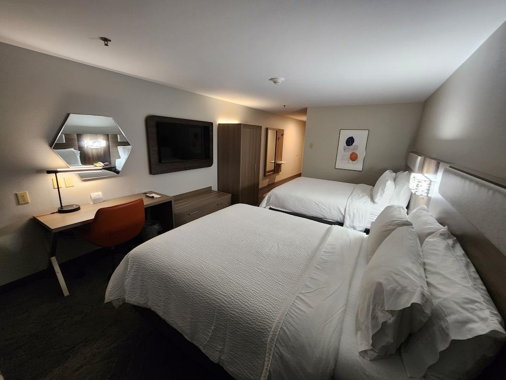 Holiday Inn Express & Suites Perry by IHG photo 30