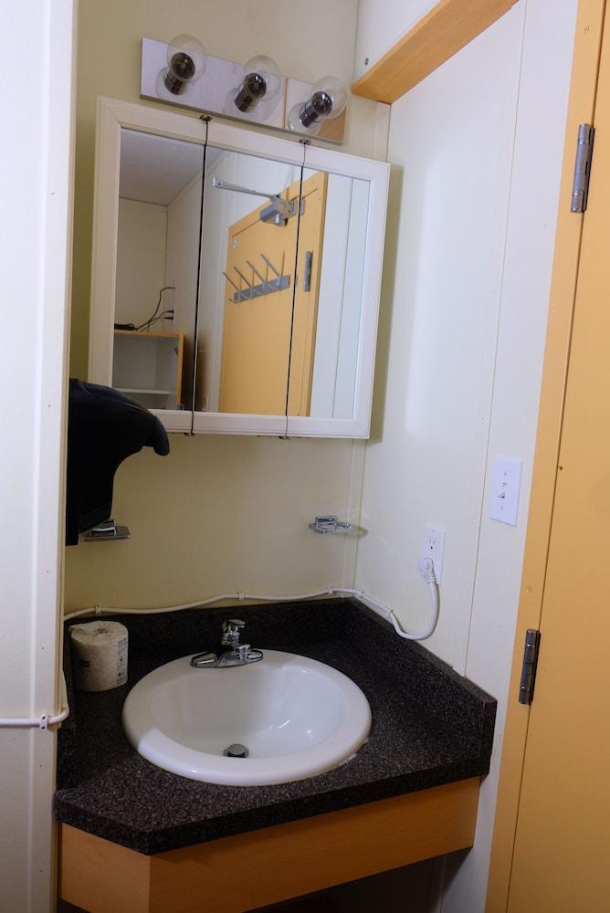 Target Hospitality-Kermit South Lodge photo 18
