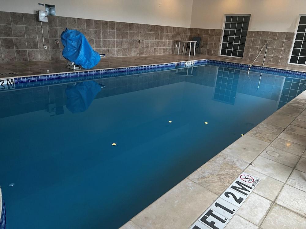Baymont by Wyndham Brenham photo 42