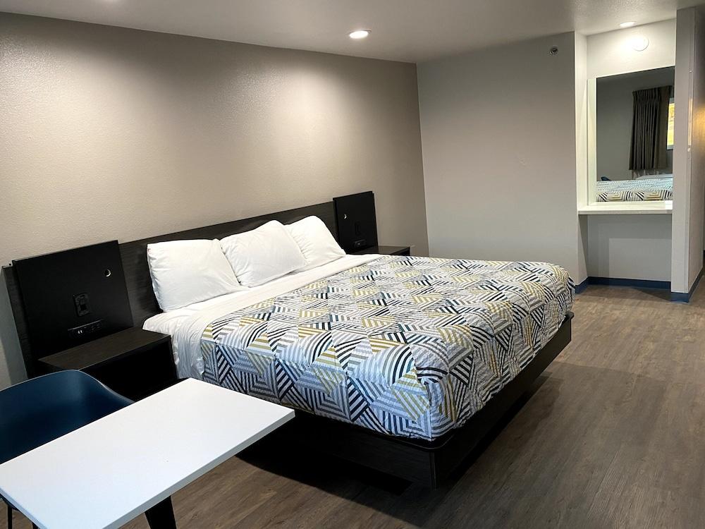 Motel 6 Bullhead City, AZ photo 14