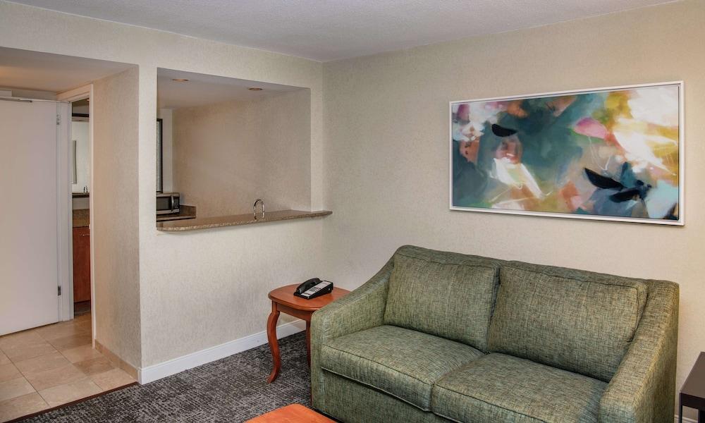 Hampton Inn Parsippany photo 32