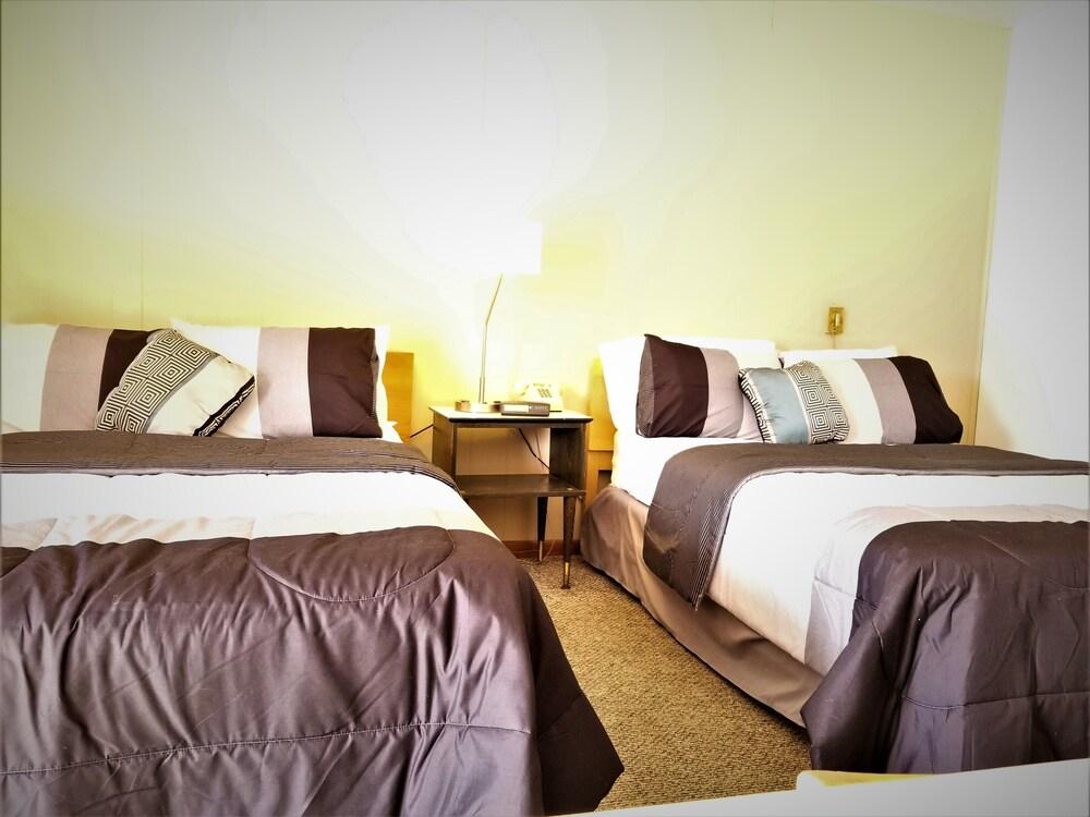 Duffer Motel photo 70