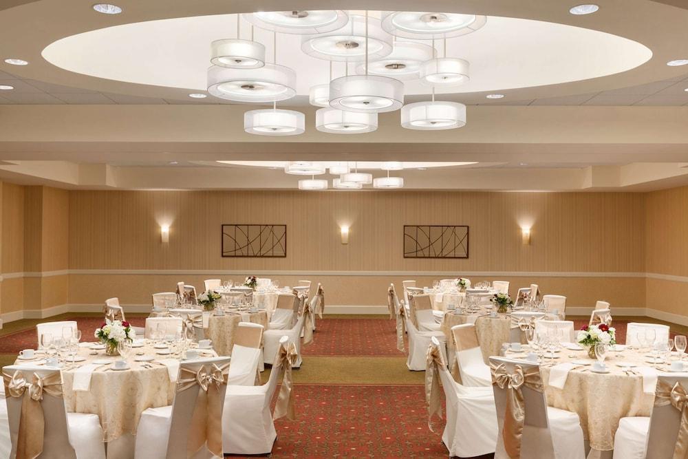 Embassy Suites by Hilton Boston Waltham photo 54