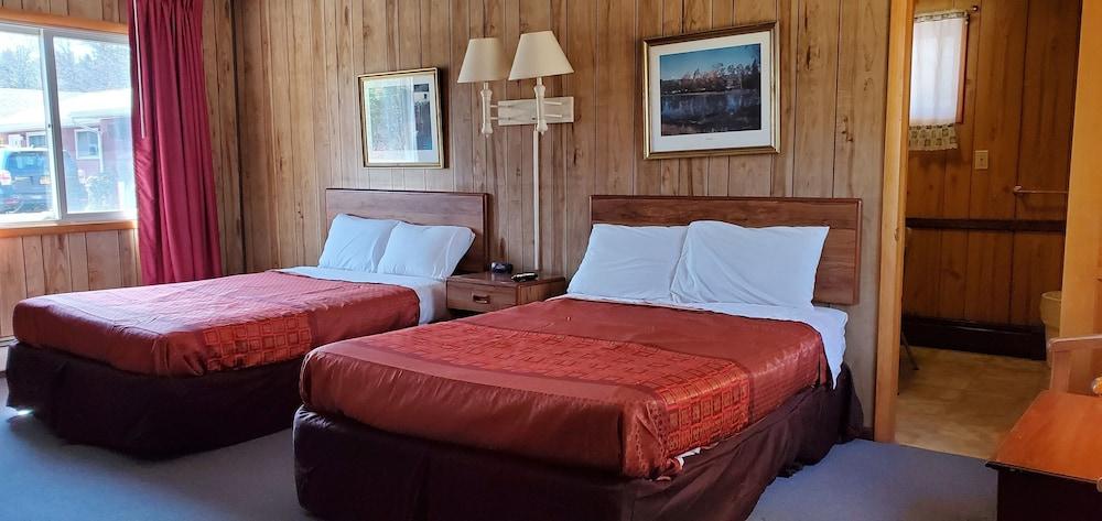 Red Ranch Motel photo 17