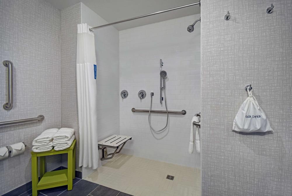 Hampton Inn Las Vegas Strip South, NV photo 17