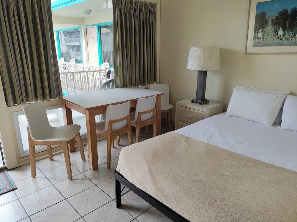 Condor Motel photo 26
