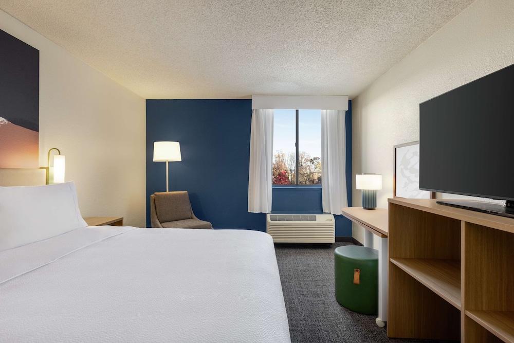 Spark by Hilton Germantown Washington DC North photo 8