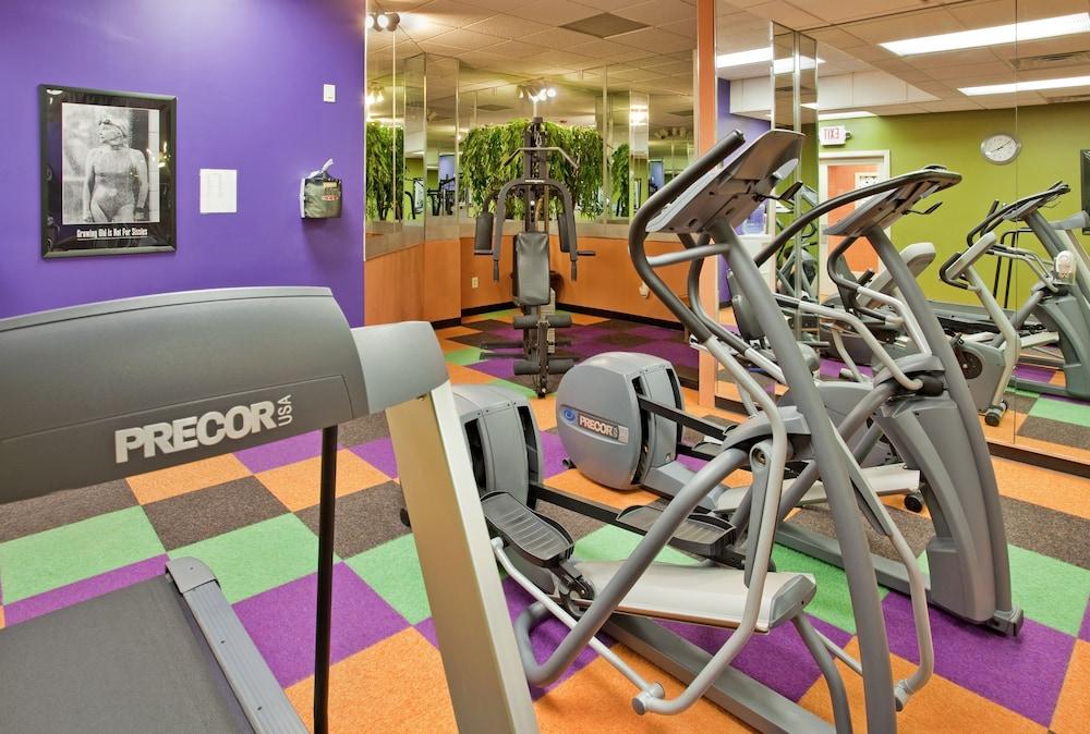 Holiday Inn Manhattan at the Campus by IHG photo 20
