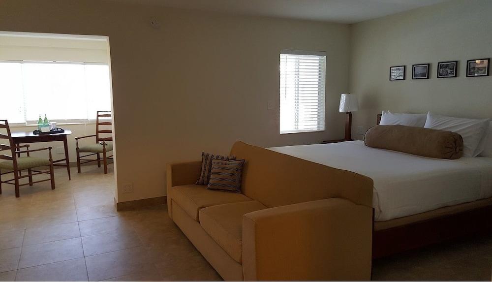 Le Cabanon Motel photo 33