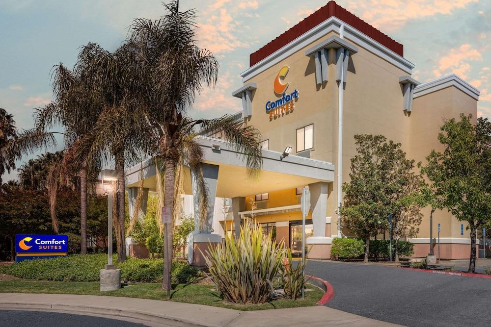 Comfort Suites Vacaville-Napa Valley Area photo 34