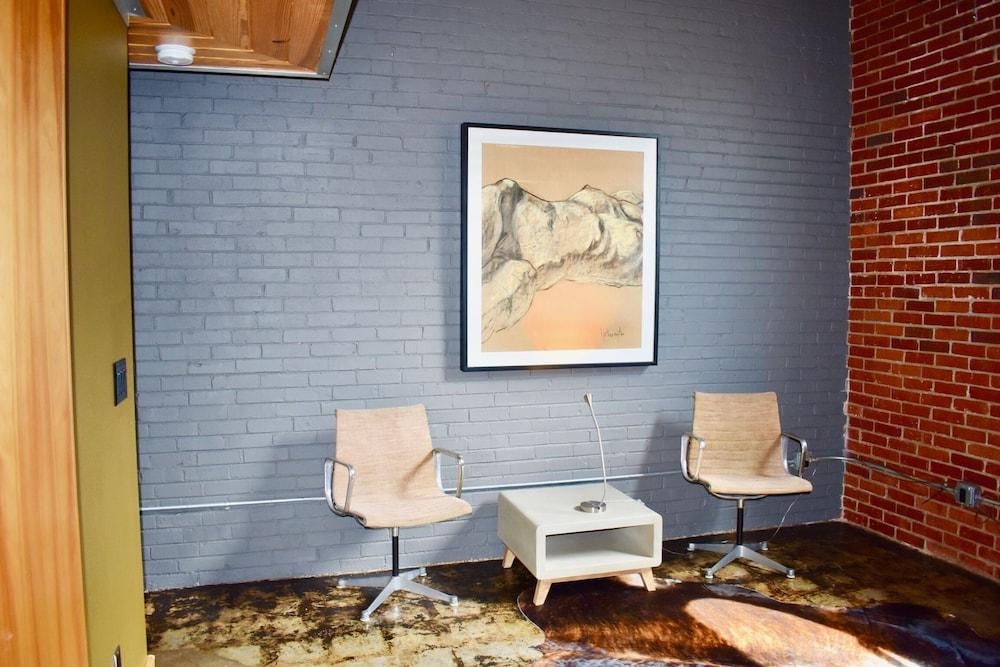 The Hangar Lofts Hotel photo 6