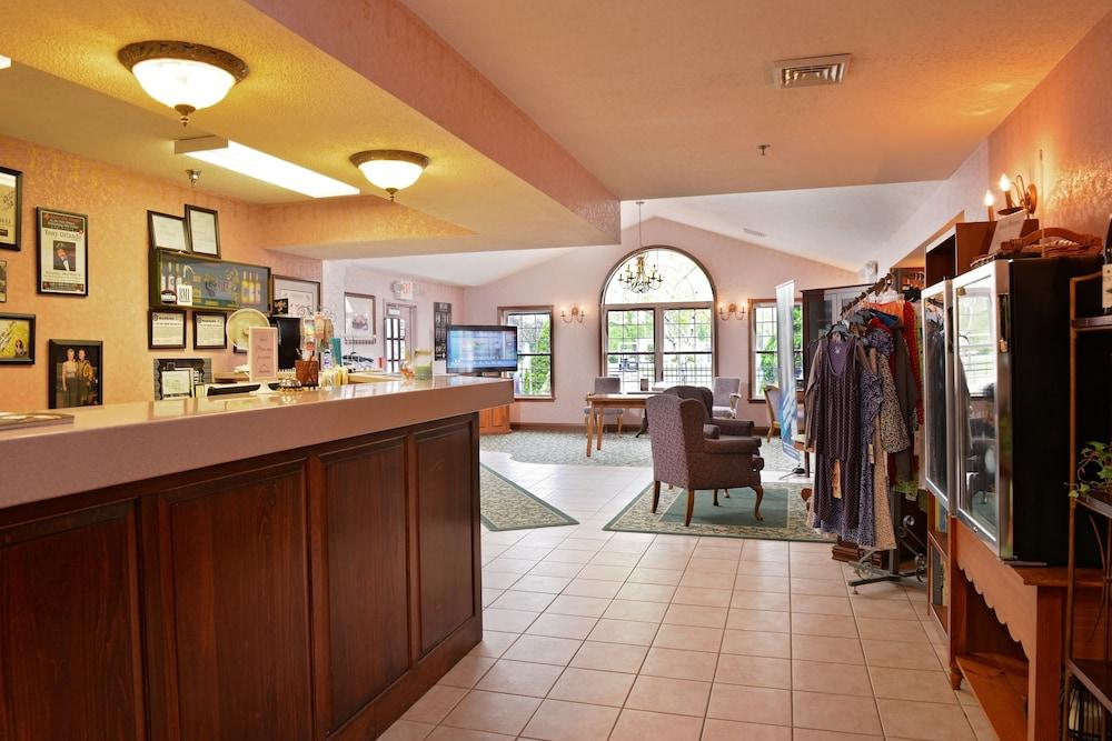 Our Guest Inn and Suites - Downtown photo 8