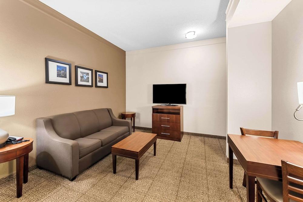 Comfort Inn & Suites Heath - Newark South photo 16