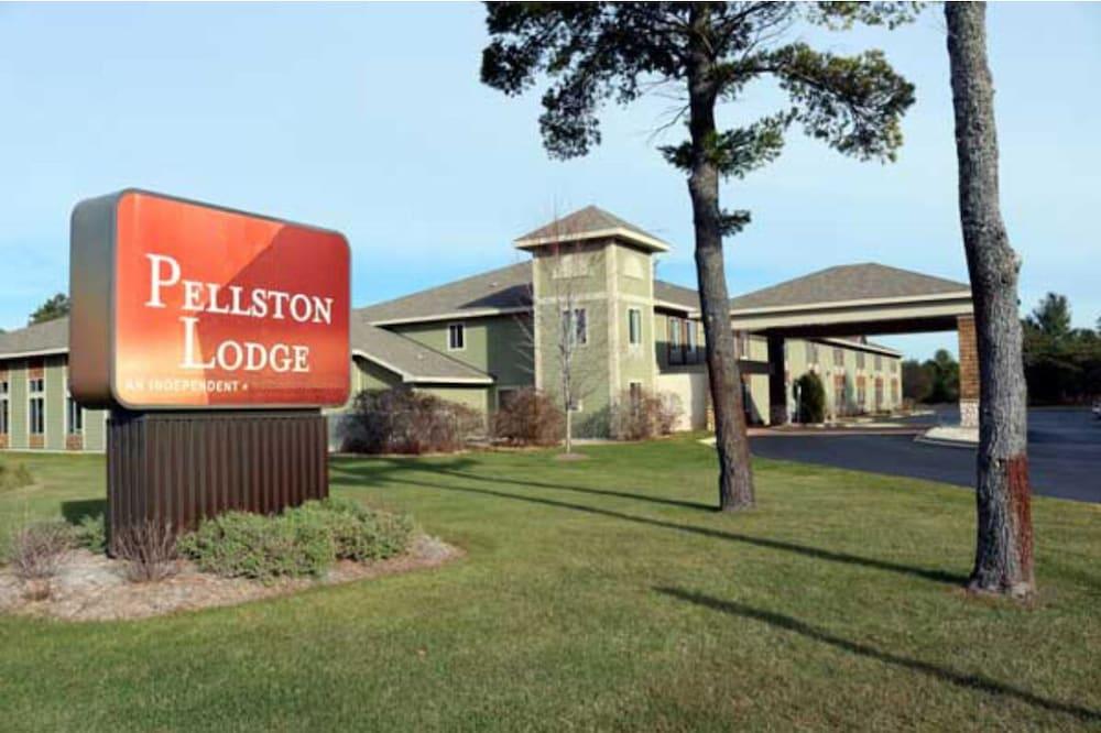 Pellston Lodge photo 27