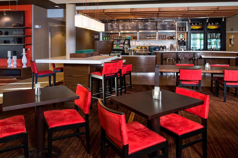 Courtyard by Marriott Dallas Midlothian-Midlothian Conf Ctr photo 33