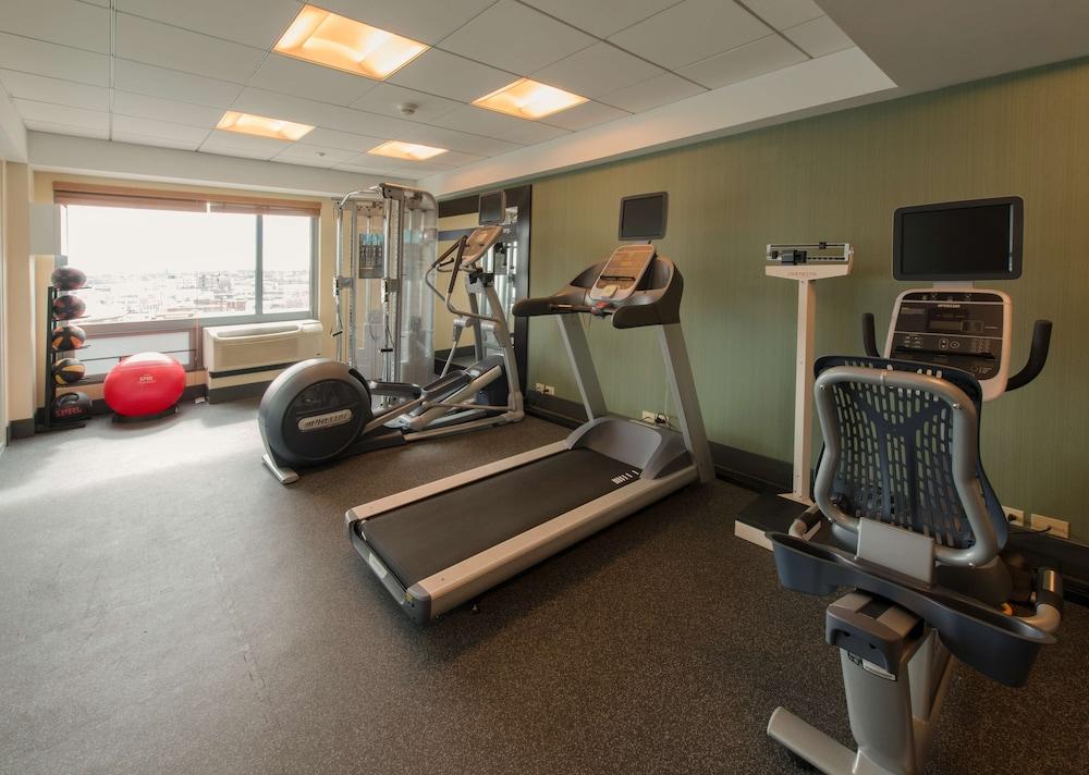 Hampton Inn & Suites Boston Crosstown Center photo 31