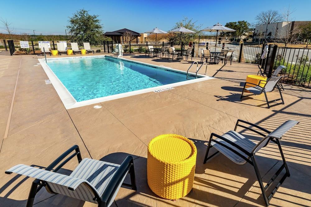 Hampton Inn & Suites Columbia Killian Road photo 86