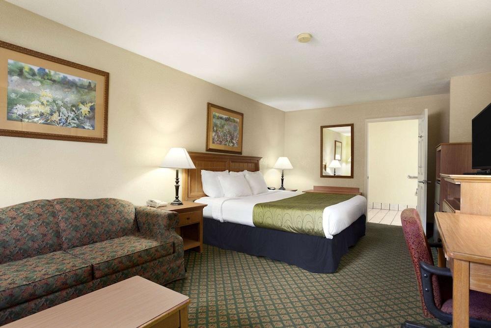 Days Inn & Suites by Wyndham Stuttgart photo 10