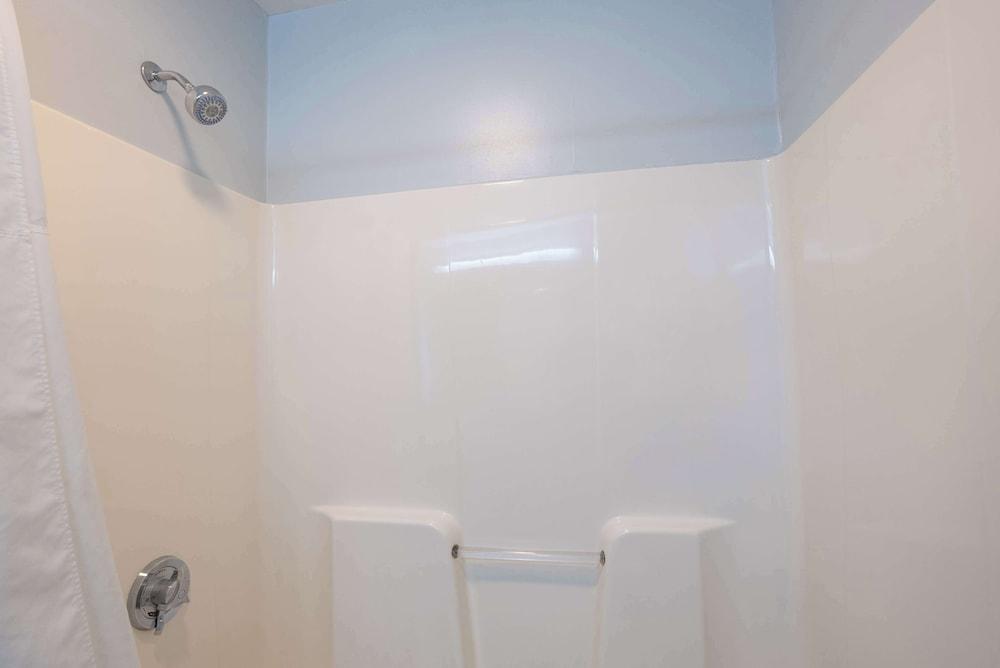Fireside Inn & Suites - Belfast photo 17