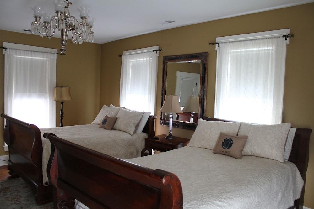 The Buxton Inn photo 4