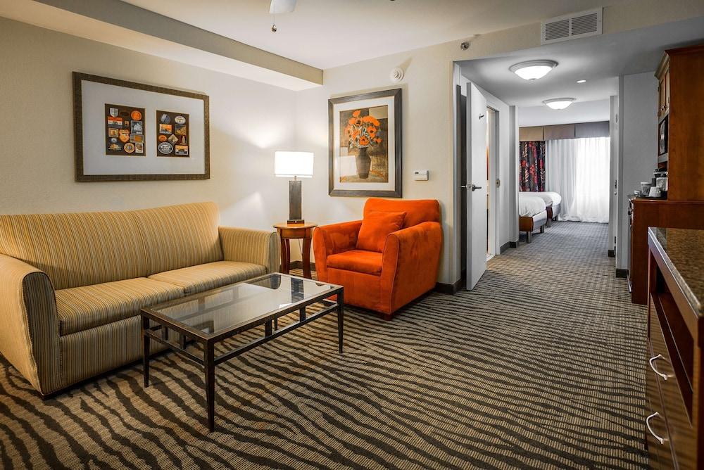 Wyndham Garden Kankakee photo 12
