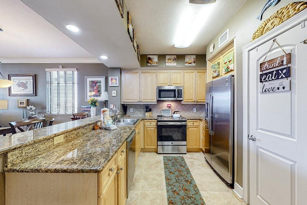 Azure Condominiums photo 17