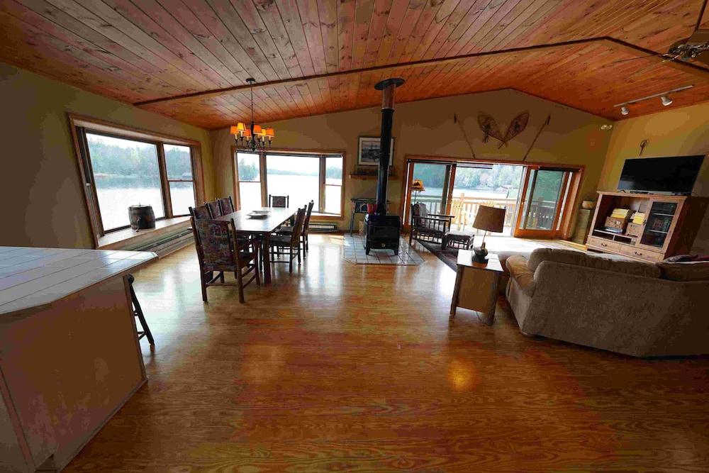 Ampersand Bay Resort photo 69