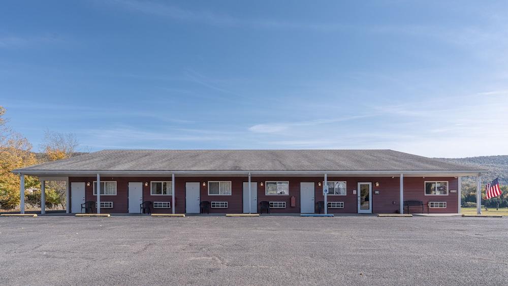 Inn at Octagon Acres photo 16