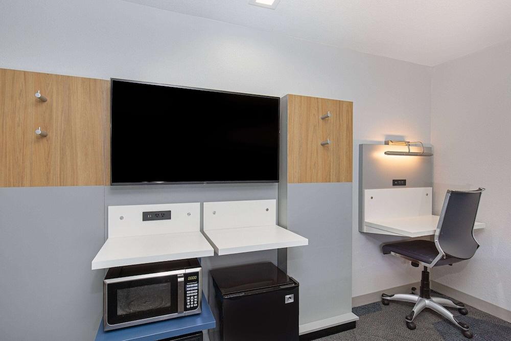 Microtel Inn & Suites by Wyndham Manchester photo 7
