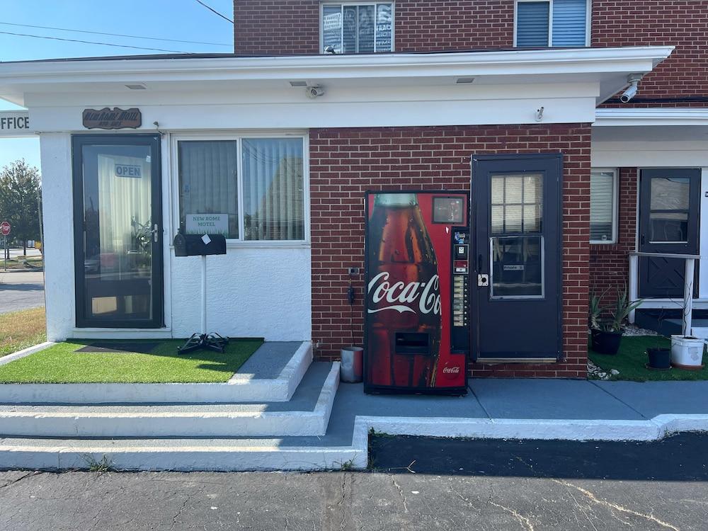 New Rome Motel photo 9