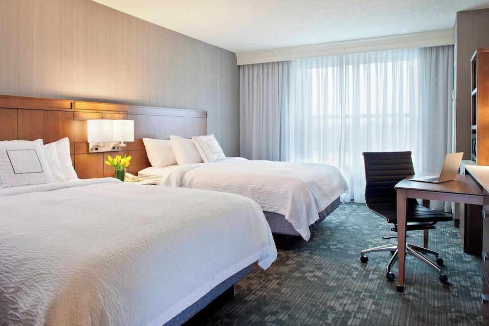 Courtyard by Marriott Pueblo Downtown photo 7