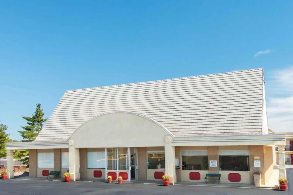 Knights Stay Inn Frankfort photo 15