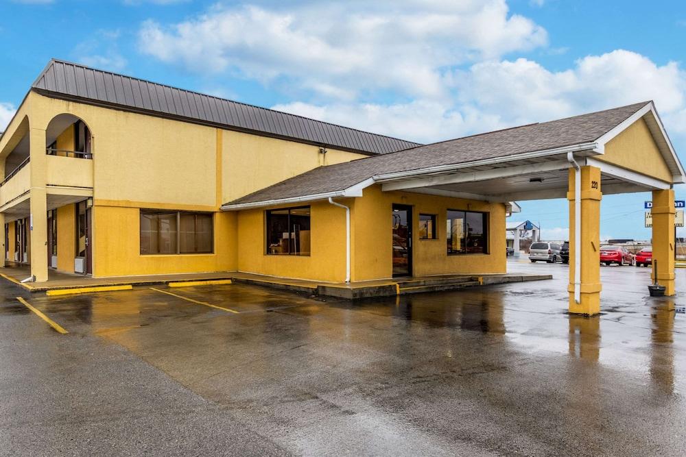 Econo Lodge Seymour photo 47
