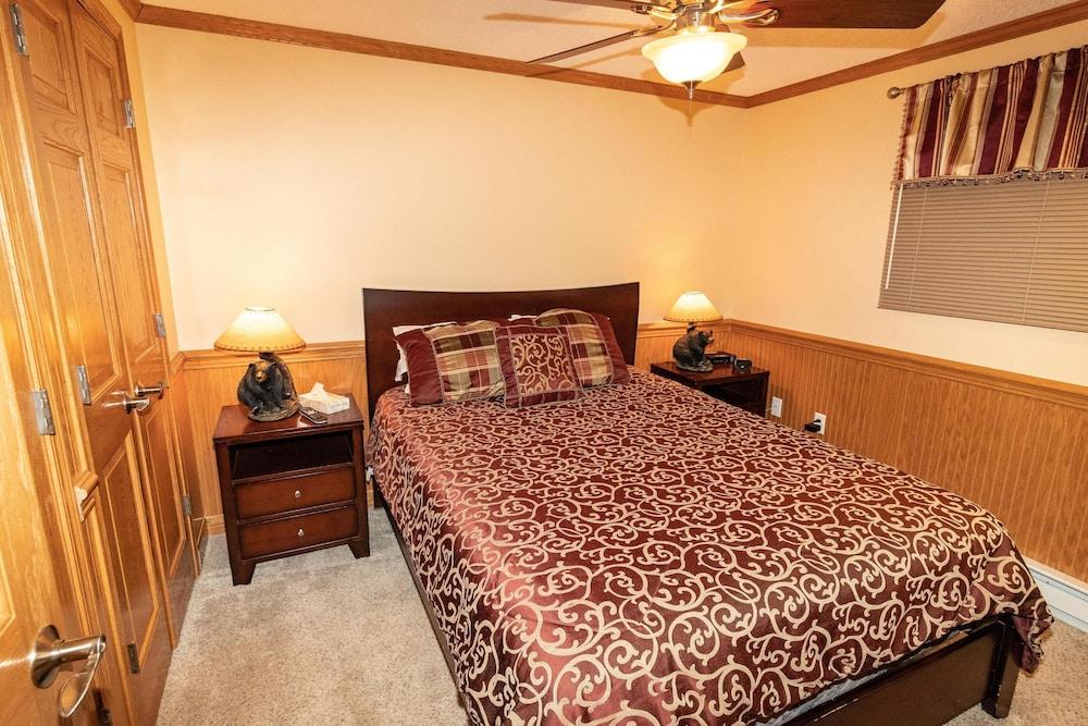 Mountaintop Condos photo 14