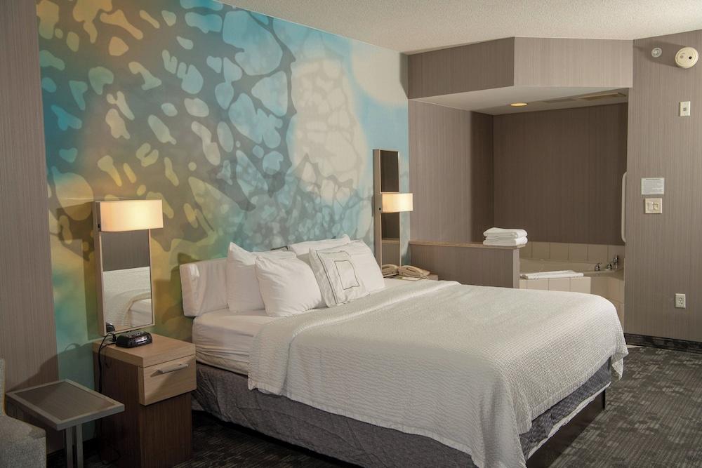 Courtyard by Marriott Erie photo 22