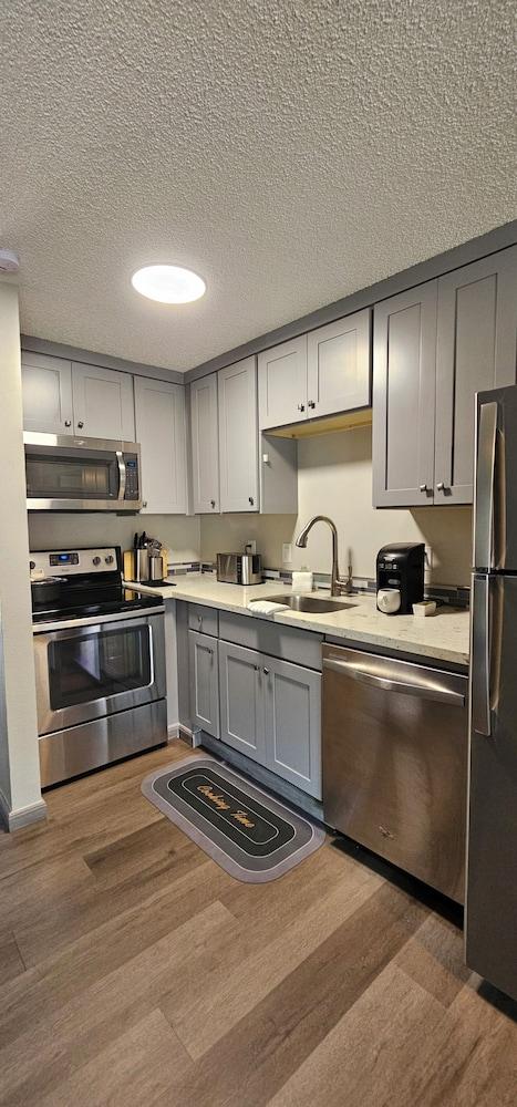 Interurban Suites Hotel photo 33