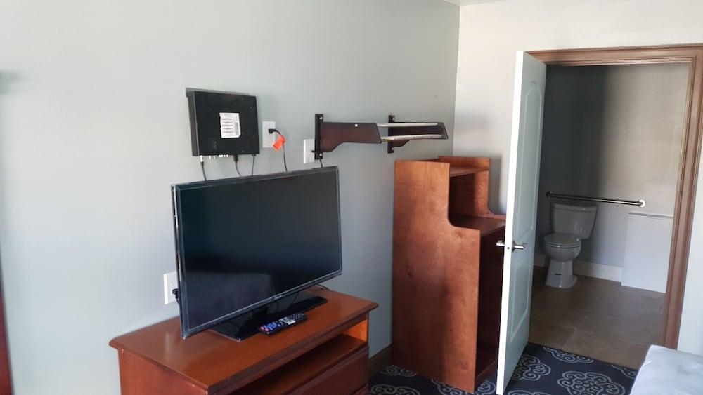 Fortuna Redwood Inn photo 2