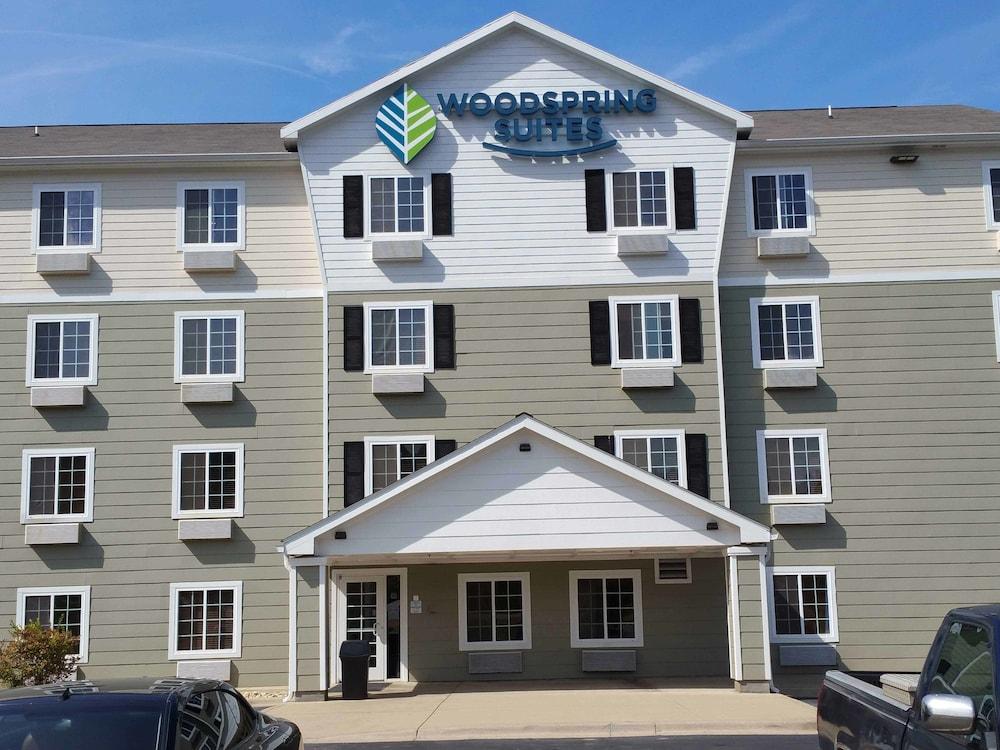 WoodSpring Suites Williston photo 5