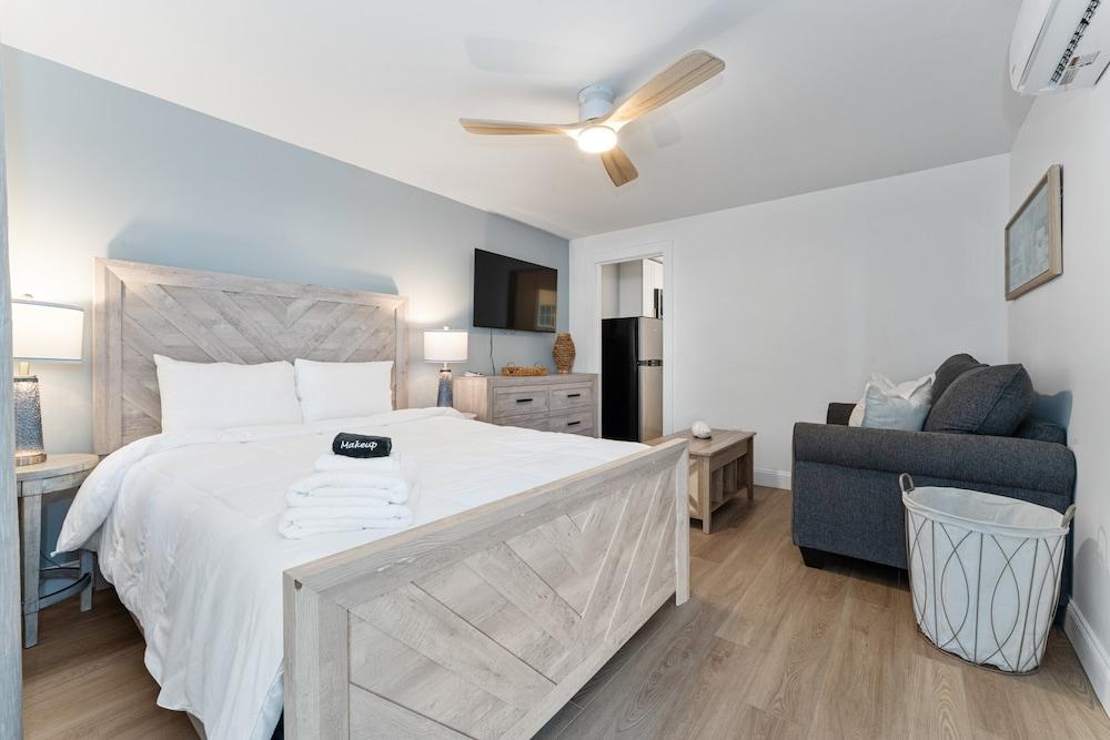 Sunset Suites photo 17
