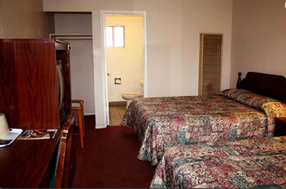 Sunset Inn and Suites photo 9