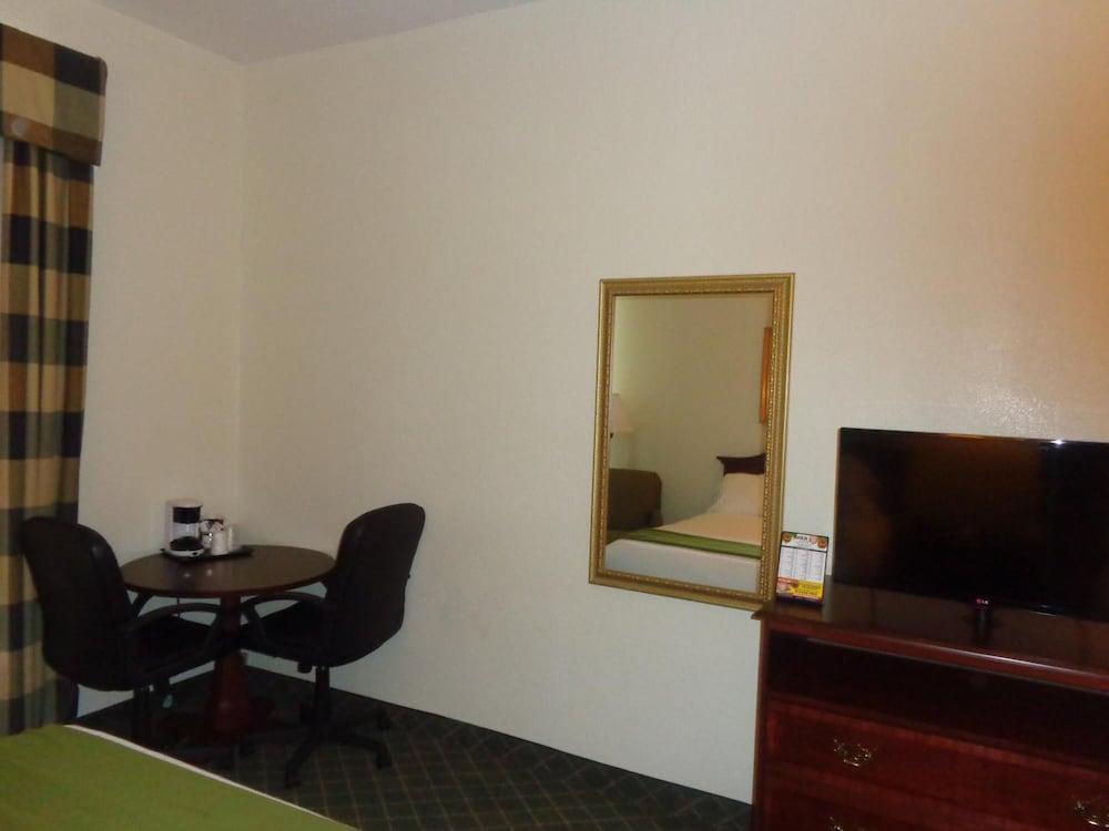 Ruskin Inn Hotel photo 34