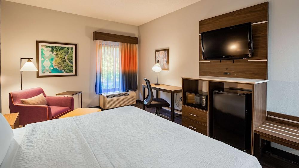 Best Western Plus Lexington Inn photo 9