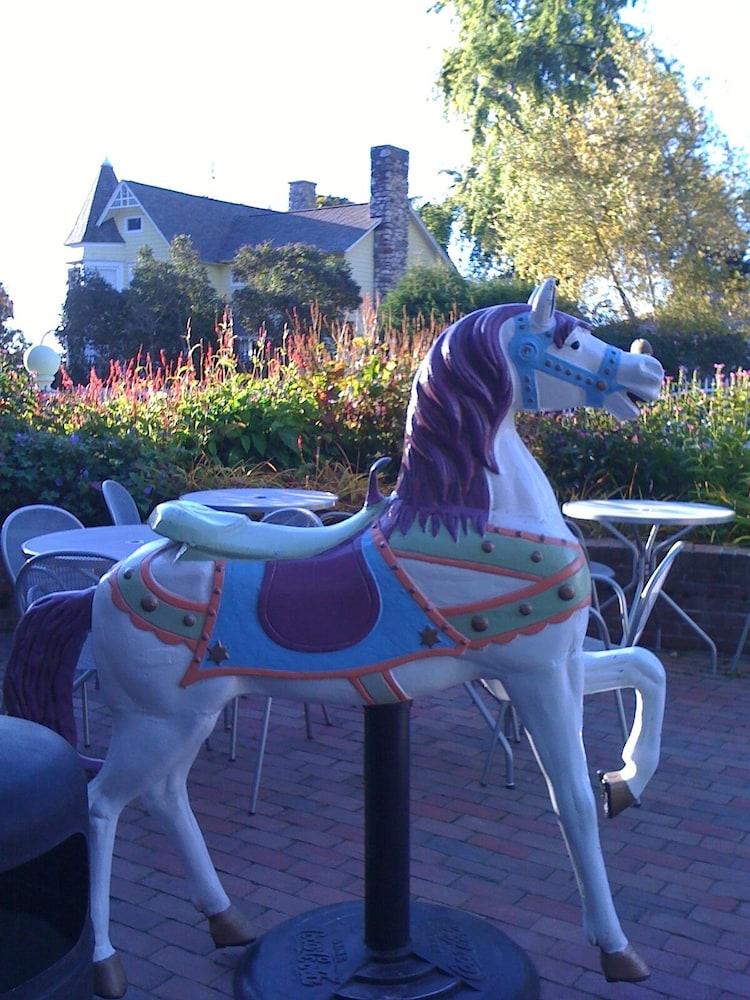 Inn on Mackinac photo 45